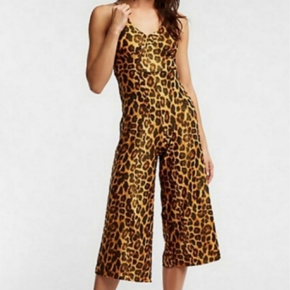 SOLD NWT LEOPARD PRINT STRAPPY JUMPSUIT - Picture 4 of 7
